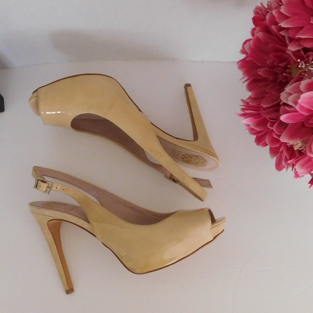 Vince Camuto Nude Peep Toe Platform Pumps NWOB